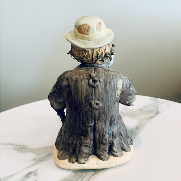 Emmet Kelly Jr. Vintage Collectable Figurine Clown with Girl sitting on lap - Picture 2 of 3